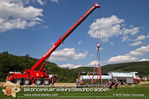 20180703 Lkw Bergung LB210 Alland -Mayerling Foto: © Stefan Schneider 20180703 Lkw Bergung LB210 Alland -Mayerling Foto: © Stefan Schneider