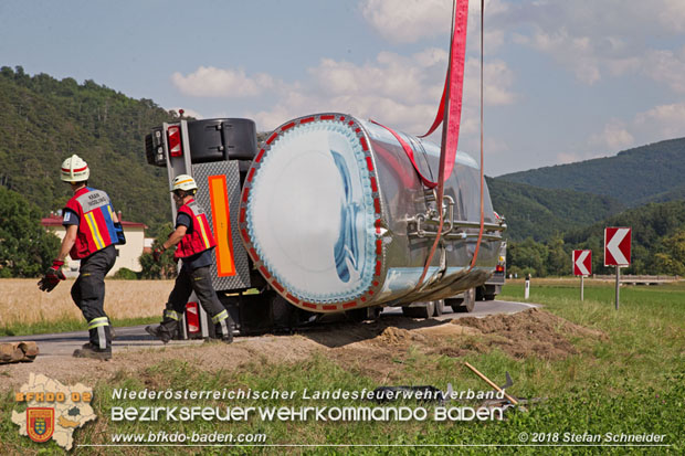 20180703 Lkw Bergung LB210 Alland -Mayerling  Foto: © Stefan Schneider
