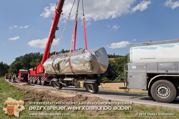 20180703 Lkw Bergung LB210 Alland -Mayerling Foto: © Stefan Schneider 20180703 Lkw Bergung LB210 Alland -Mayerling Foto: © Stefan Schneider