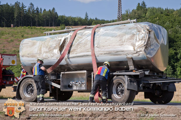 20180703 Lkw Bergung LB210 Alland -Mayerling Foto: © Stefan Schneider 20180703 Lkw Bergung LB210 Alland -Mayerling Foto: © Stefan Schneider
