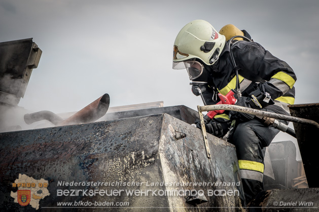 20180715 Mähdrescherbrand Gainfarn - Foto: Daniel Wirth