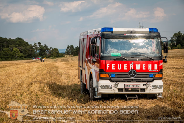 20180715 Mähdrescherbrand Gainfarn - Foto: Daniel Wirth