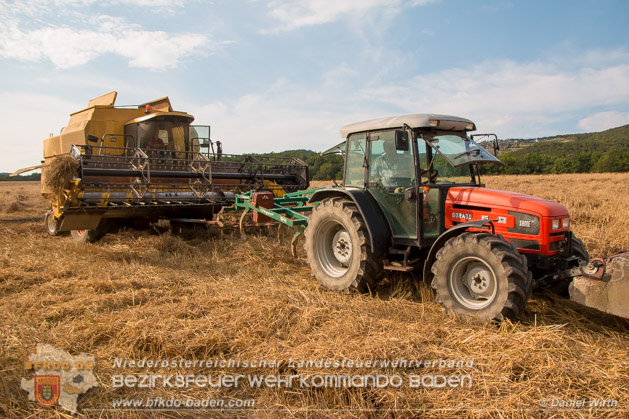 20180715 Mähdrescherbrand Gainfarn - Foto: Daniel Wirth