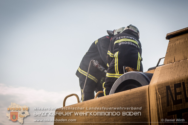 20180715 Mähdrescherbrand Gainfarn - Foto: Daniel Wirth