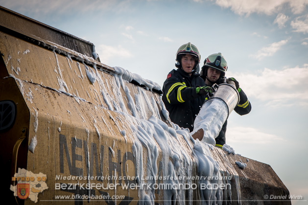 20180715 Mähdrescherbrand Gainfarn - Foto: Daniel Wirth