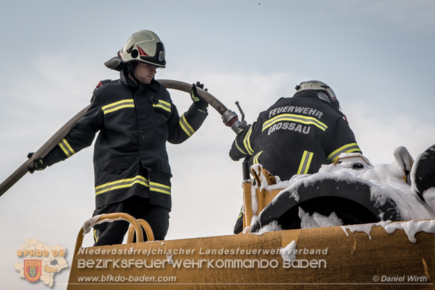 20180715 Mähdrescherbrand Gainfarn - Foto: Daniel Wirth