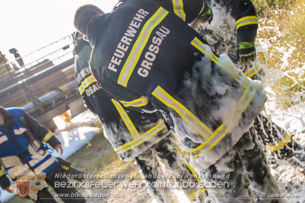 20180715 Mähdrescherbrand Gainfarn - Foto: Daniel Wirth