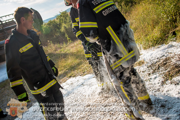 20180715 Mähdrescherbrand Gainfarn - Foto: Daniel Wirth
