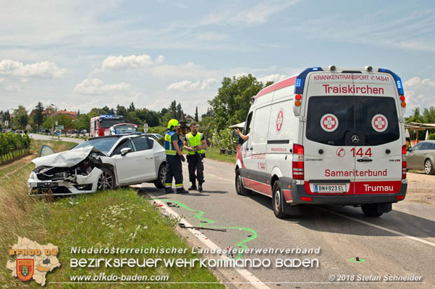 20180726 Verkehrsunfall auf der Weinbergstraße Pfaffstätten Foto: © Stefan Schneider 20180726 Verkehrsunfall auf der Weinbergstraße Pfaffstätten Foto: © Stefan Schneider