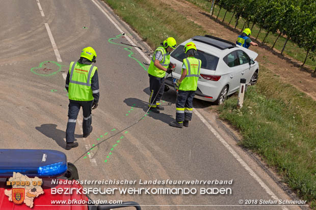 20180726 Verkehrsunfall auf der Weinbergstraße Pfaffstätten Foto: © Stefan Schneider 20180726 Verkehrsunfall auf der Weinbergstraße Pfaffstätten Foto: © Stefan Schneider