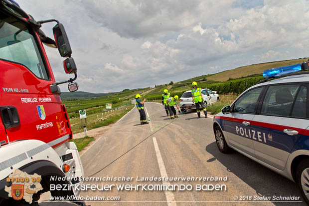 20180726 Verkehrsunfall auf der Weinbergstraße Pfaffstätten Foto: © Stefan Schneider 20180726 Verkehrsunfall auf der Weinbergstraße Pfaffstätten Foto: © Stefan Schneider