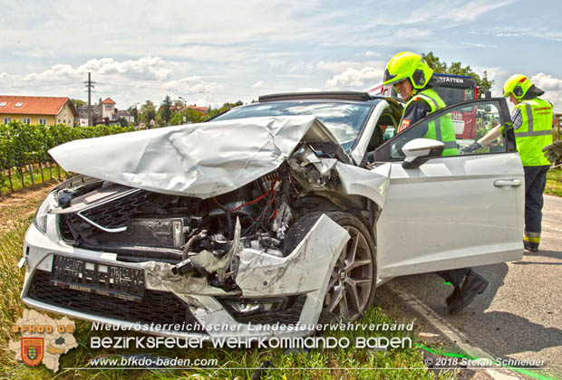 20180726 Verkehrsunfall auf der Weinbergstraße Pfaffstätten Foto: © Stefan Schneider 20180726 Verkehrsunfall auf der Weinbergstraße Pfaffstätten Foto: © Stefan Schneider