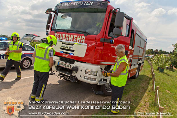 20180726 Verkehrsunfall auf der Weinbergstraße Pfaffstätten Foto: © Stefan Schneider 20180726 Verkehrsunfall auf der Weinbergstraße Pfaffstätten Foto: © Stefan Schneider