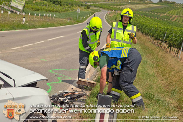 20180726 Verkehrsunfall auf der Weinbergstraße Pfaffstätten Foto: © Stefan Schneider 20180726 Verkehrsunfall auf der Weinbergstraße Pfaffstätten Foto: © Stefan Schneider