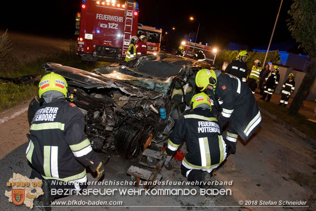20180730 Verkehrsunfall mit Personenrettung in Pottendorf  Foto: © Stefan Schneider