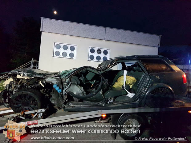 20180730 Verkehrsunfall mit Personenrettung in Pottendorf  Foto: © FF Pottendorf