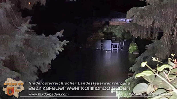 20180809 Kleingartensiedlung in Traiskirchen nach Wasserrohrbruch überflutet  Foto: © Franz Pölleritzer FF Traiskirchen-Stadt
