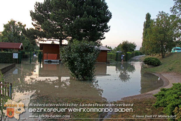 20180809 Kleingartensiedlung in Traiskirchen nach Wasserrohrbruch überflutet  Foto: © Hans Dietl FF Möllersdorf
