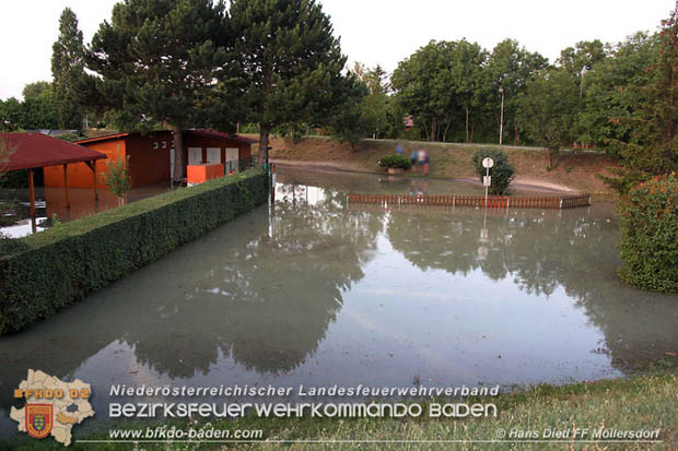 20180809 Kleingartensiedlung in Traiskirchen nach Wasserrohrbruch überflutet  Foto: © Hans Dietl FF Möllersdorf