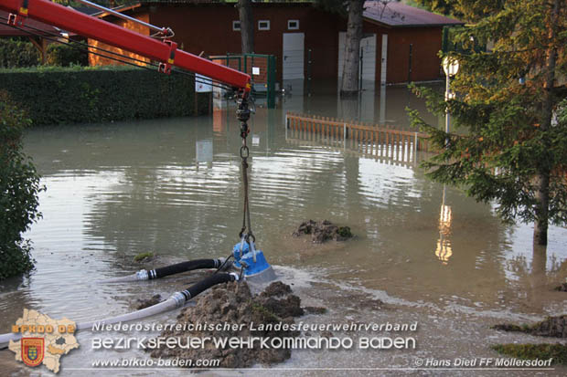 20180809 Kleingartensiedlung in Traiskirchen nach Wasserrohrbruch überflutet  Foto: © Hans Dietl FF Möllersdorf