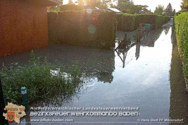 20180809 Kleingartensiedlung in Traiskirchen nach Wasserrohrbruch überflutet  Foto: © Hans Dietl FF Möllersdorf