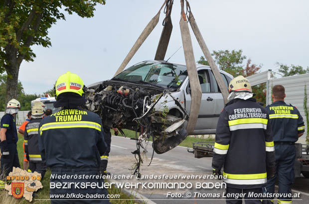 20180814 Pkw prallt auf der Landesstrasse 157 gegen Laermschutzwand  Foto: © Thomas Lenger Monatsrevue.at