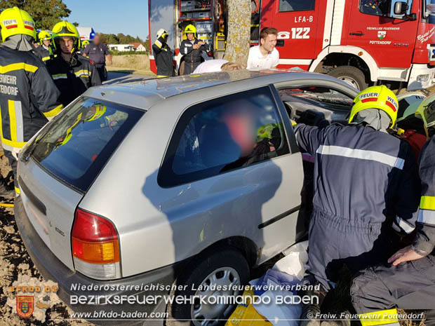 20180827 Verkehrsunfall auf der L40480 Pottendorf >> Siegersdorf  Foto: © Christian Wernig FF Pottendorf