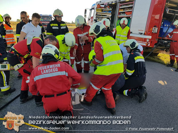 20180827 Verkehrsunfall auf der L40480 Pottendorf >> Siegersdorf  Foto: © Christian Wernig FF Pottendorf