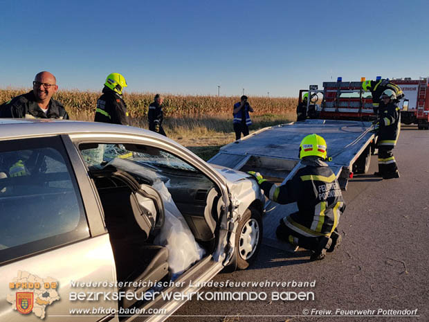 20180827 Verkehrsunfall auf der L40480 Pottendorf >> Siegersdorf  Foto: © Christian Wernig FF Pottendorf