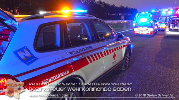 20180912 Verkehrsunfall mit 3 Verletzten auf der A2 bei Leobersdorf Foto: © Stefan Schneider 20180912 Verkehrsunfall mit 3 Verletzten auf der A2 bei Leobersdorf Foto: © Stefan Schneider