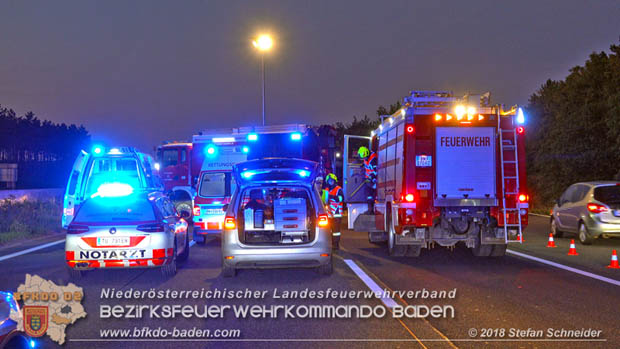 20180912 Verkehrsunfall mit 3 Verletzten auf der A2 bei Leobersdorf Foto: © Stefan Schneider 20180912 Verkehrsunfall mit 3 Verletzten auf der A2 bei Leobersdorf Foto: © Stefan Schneider