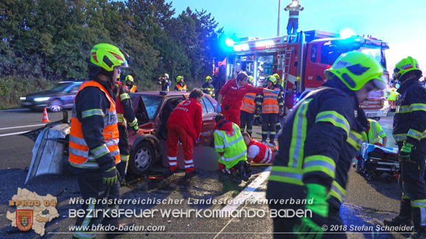 20180912 Verkehrsunfall mit 3 Verletzten auf der A2 bei Leobersdorf Foto: © Stefan Schneider 20180912 Verkehrsunfall mit 3 Verletzten auf der A2 bei Leobersdorf Foto: © Stefan Schneider