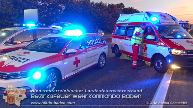 20180912 Verkehrsunfall mit 3 Verletzten auf der A2 bei Leobersdorf Foto: © Stefan Schneider 20180912 Verkehrsunfall mit 3 Verletzten auf der A2 bei Leobersdorf Foto: © Stefan Schneider
