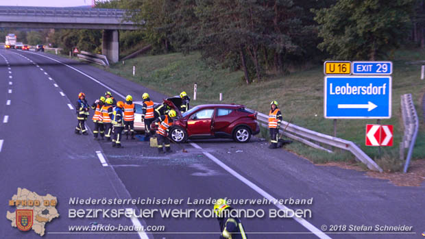 20180912 Verkehrsunfall mit 3 Verletzten auf der A2 bei Leobersdorf Foto: © Stefan Schneider 20180912 Verkehrsunfall mit 3 Verletzten auf der A2 bei Leobersdorf Foto: © Stefan Schneider