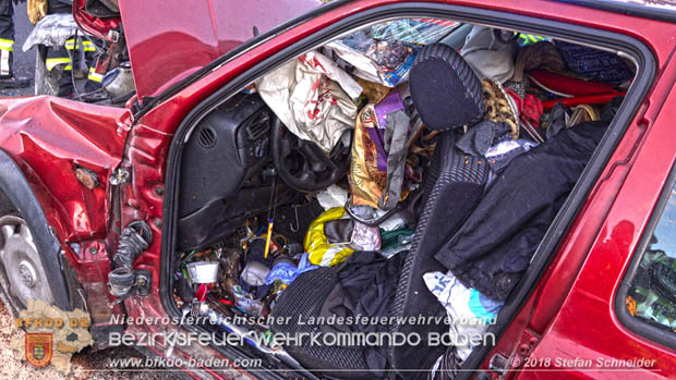 20180912 Verkehrsunfall mit 3 Verletzten auf der A2 bei Leobersdorf Foto: © Stefan Schneider 20180912 Verkehrsunfall mit 3 Verletzten auf der A2 bei Leobersdorf Foto: © Stefan Schneider