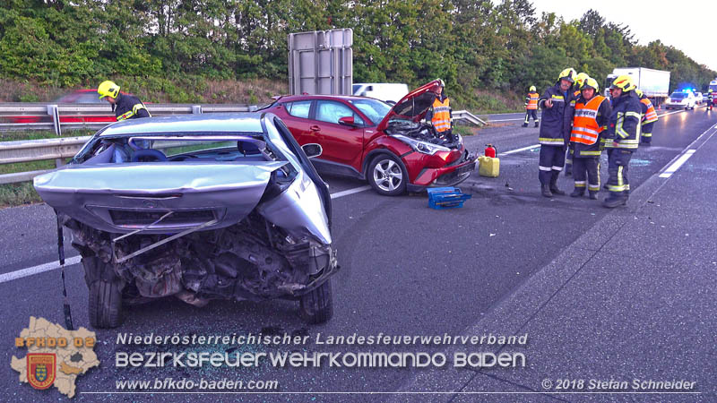 20180912 Verkehrsunfall mit 3 Verletzten auf der A2 bei Leobersdorf Foto: © Stefan Schneider 20180912 Verkehrsunfall mit 3 Verletzten auf der A2 bei Leobersdorf Foto: © Stefan Schneider