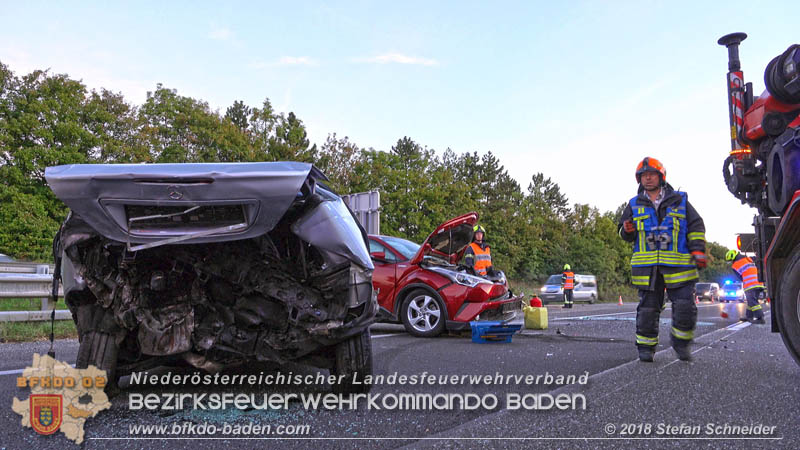 20180912 Verkehrsunfall mit 3 Verletzten auf der A2 bei Leobersdorf Foto: © Stefan Schneider 20180912 Verkehrsunfall mit 3 Verletzten auf der A2 bei Leobersdorf Foto: © Stefan Schneider