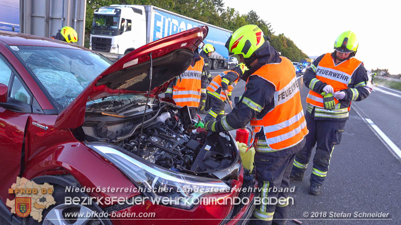 20180912 Verkehrsunfall mit 3 Verletzten auf der A2 bei Leobersdorf Foto: © Stefan Schneider 20180912 Verkehrsunfall mit 3 Verletzten auf der A2 bei Leobersdorf Foto: © Stefan Schneider