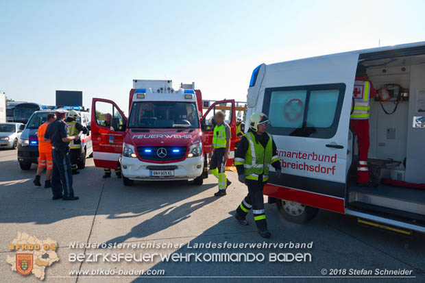 20180918 Verkehrsunfall auf der A2 beim Knoten Guntramsdorf  Foto: © Stefan Schneider 