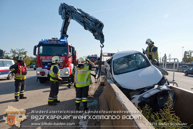 20180918 Verkehrsunfall auf der A2 beim Knoten Guntramsdorf  Foto: © Stefan Schneider 