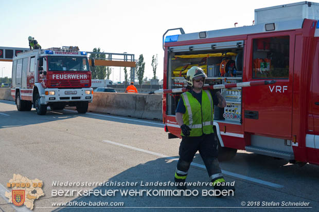 20180918 Verkehrsunfall auf der A2 beim Knoten Guntramsdorf  Foto: © Stefan Schneider 