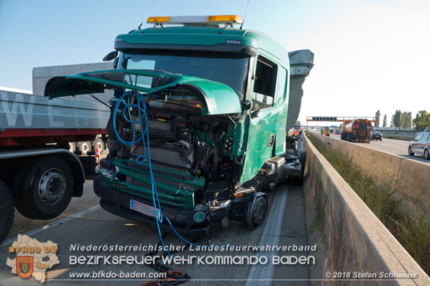 20180918 Verkehrsunfall auf der A2 beim Knoten Guntramsdorf  Foto: © Stefan Schneider 