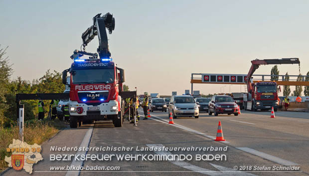 20180918 Verkehrsunfall auf der A2 beim Knoten Guntramsdorf  Foto: © Stefan Schneider 