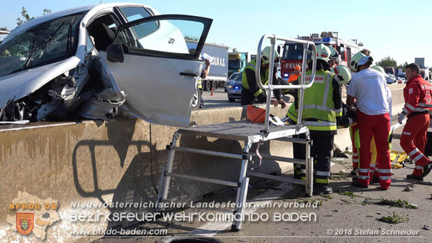 20180918 Verkehrsunfall auf der A2 beim Knoten Guntramsdorf  Foto: © Stefan Schneider 