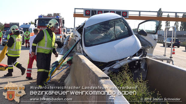 20180918 Verkehrsunfall auf der A2 beim Knoten Guntramsdorf  Foto: © Stefan Schneider 