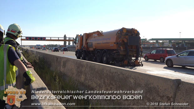 20180918 Verkehrsunfall auf der A2 beim Knoten Guntramsdorf  Foto: © Stefan Schneider 