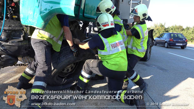 20180918 Verkehrsunfall auf der A2 beim Knoten Guntramsdorf  Foto: © Stefan Schneider 