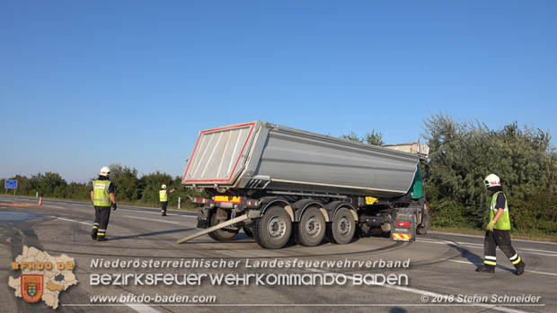 20180918 Verkehrsunfall auf der A2 beim Knoten Guntramsdorf  Foto: © Stefan Schneider 