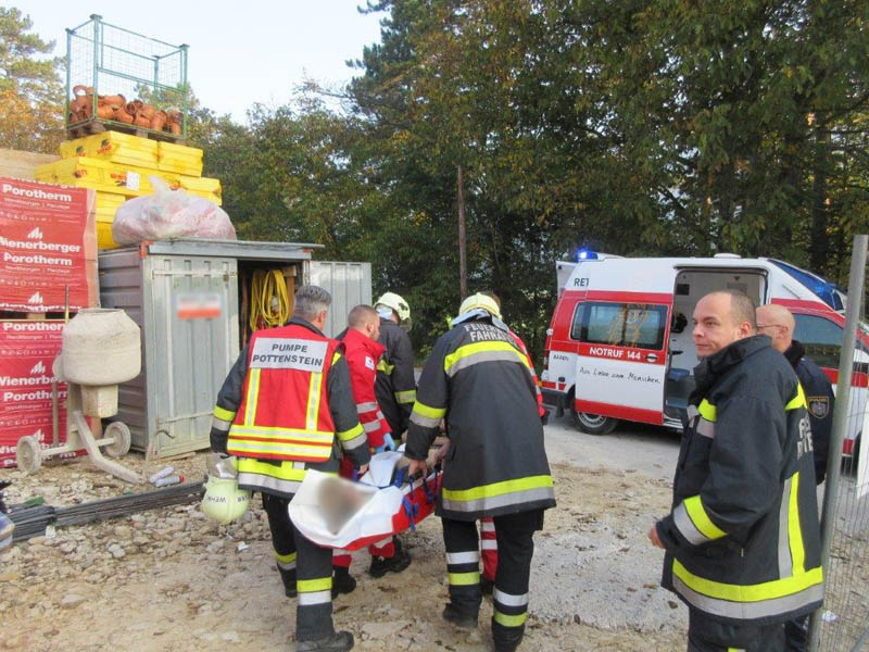 20181010 Arbeitsunfall auf Baustelle in Fahrafeld Foto: © ASB Markus Hackl 20181010 Arbeitsunfall auf Baustelle in Fahrafeld Foto: © ASB Markus Hackl
