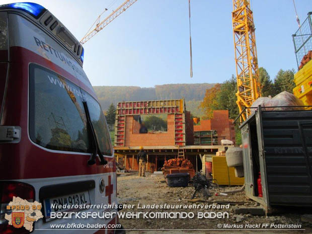 20181010 Arbeitsunfall auf Baustelle in Fahrafeld Foto: © ASB Markus Hackl 20181010 Arbeitsunfall auf Baustelle in Fahrafeld Foto: © ASB Markus Hackl